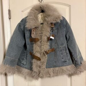 Stylish Denim Jacket with Faux Fur